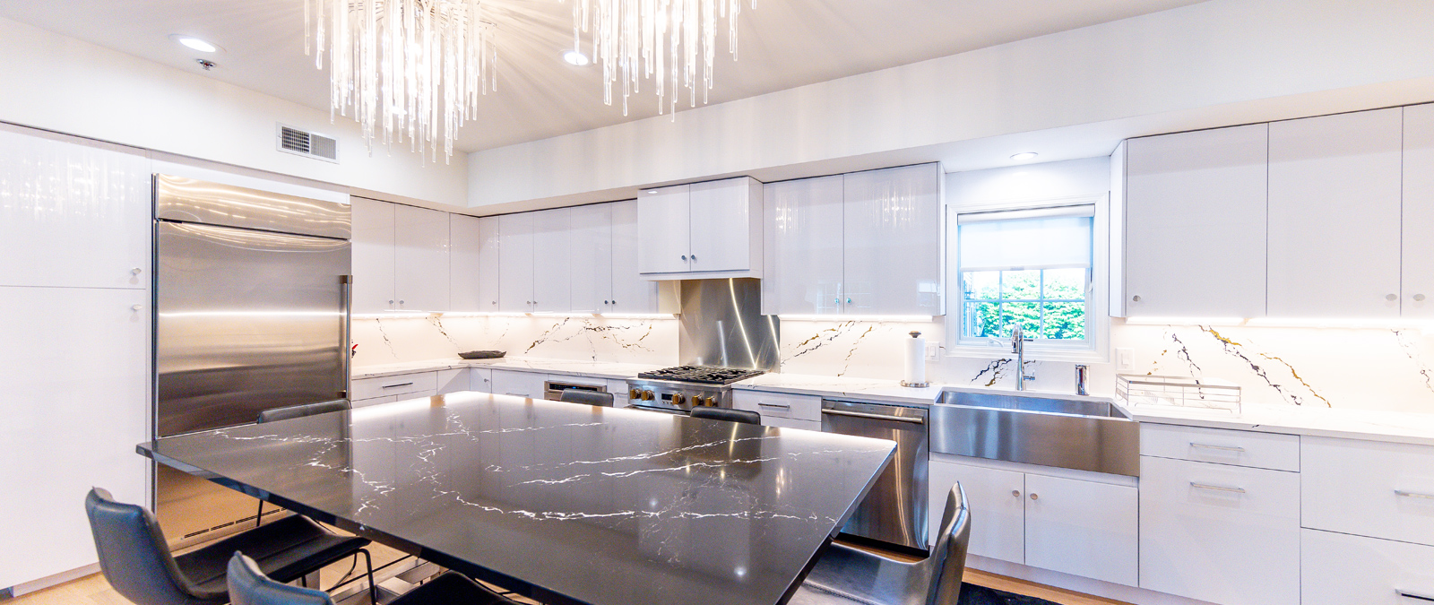 CONTEMPORARY + LIVABLE